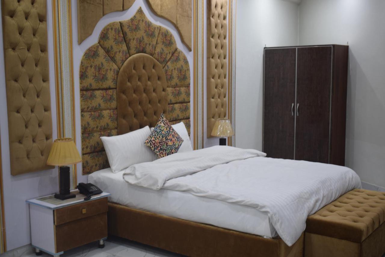 Relax Inn Lahore Luaran gambar